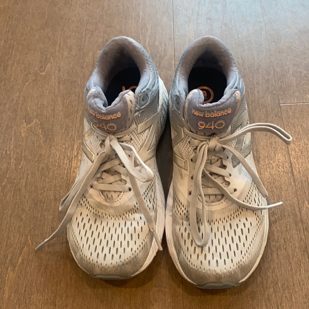 New Balance 940 V4 Running Shoes. Size 7.5